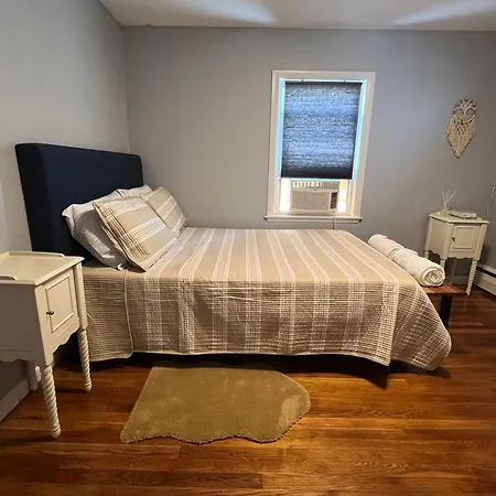 Peaceful 1Br Easy Commute, Urban Suburban Mix Feel In Boston Appartement